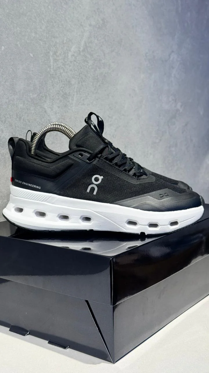 ON CLOUDTEC  NEGRO BLANCO - Image 5