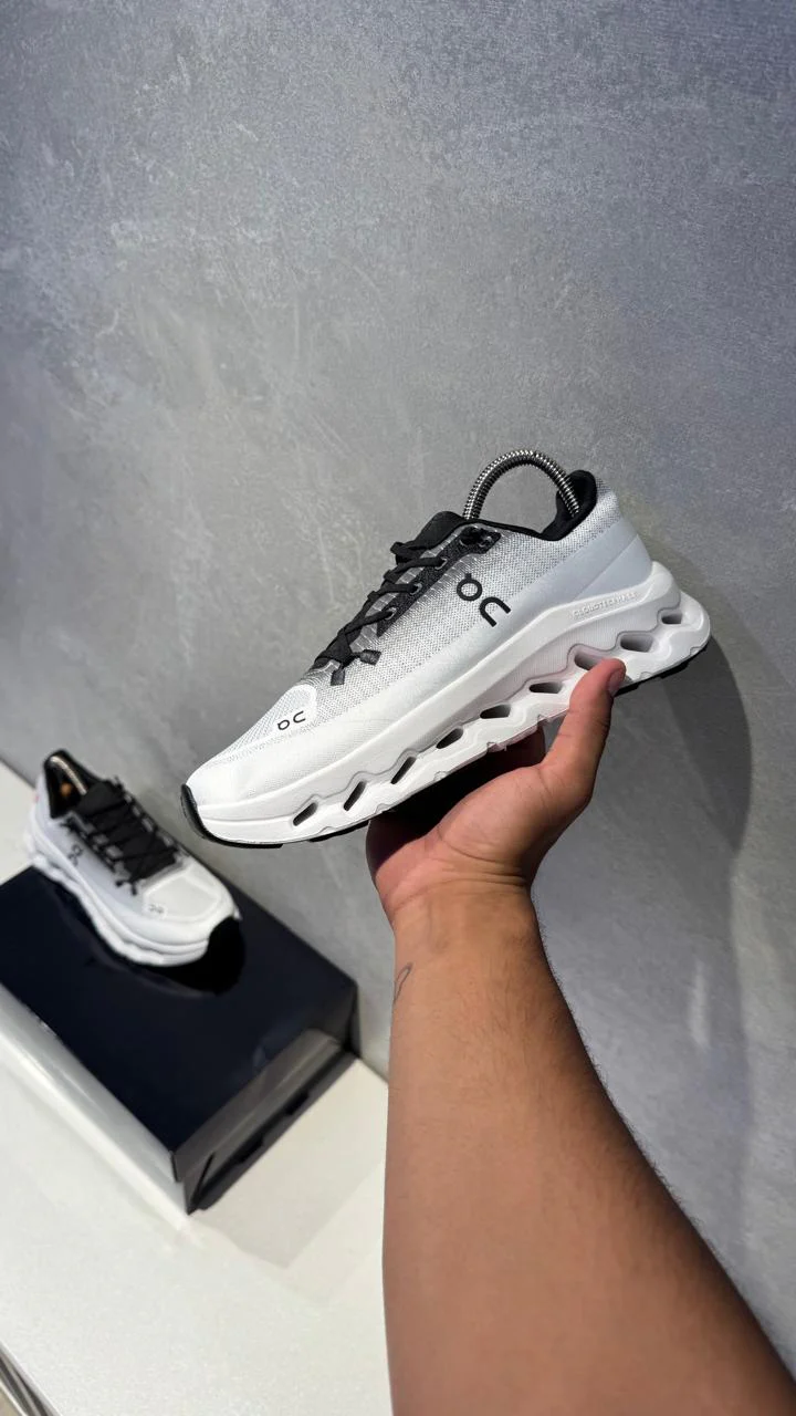ON RUNNING BLANCO GRIS NEGRO - Image 6