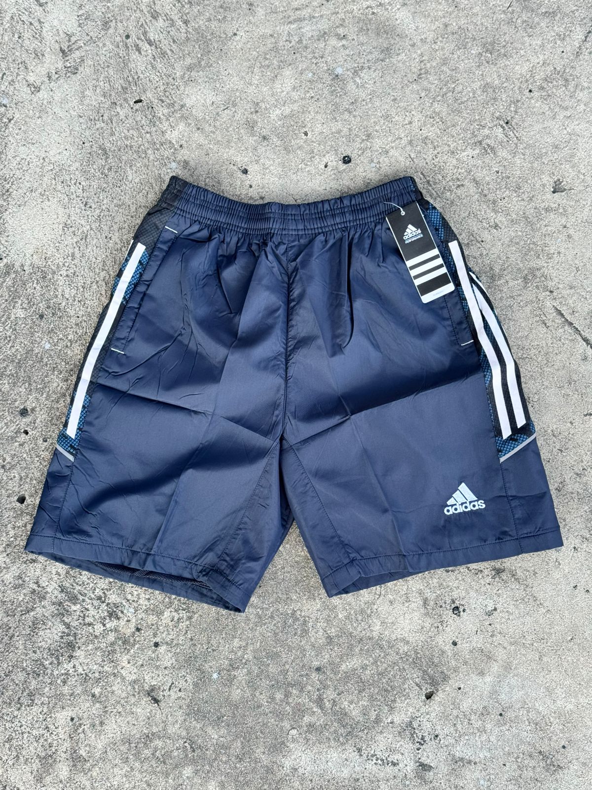 PANTALONETA ADIDAS 3 RAYAS - Image 3