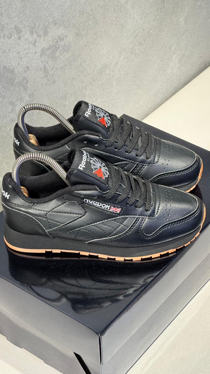 REBOOK MASTER NEGRO - Image 4