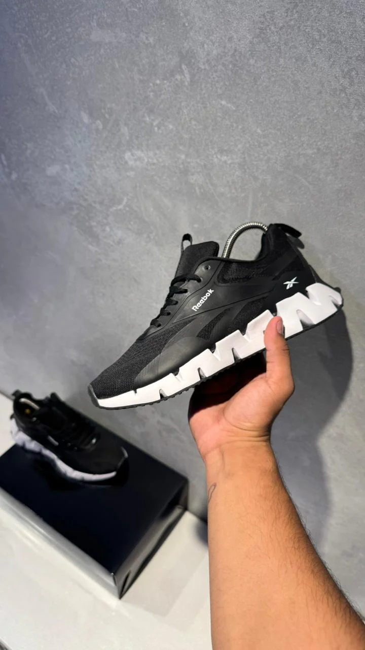 REEBOK SIG NEGRO BLANCO - Image 3