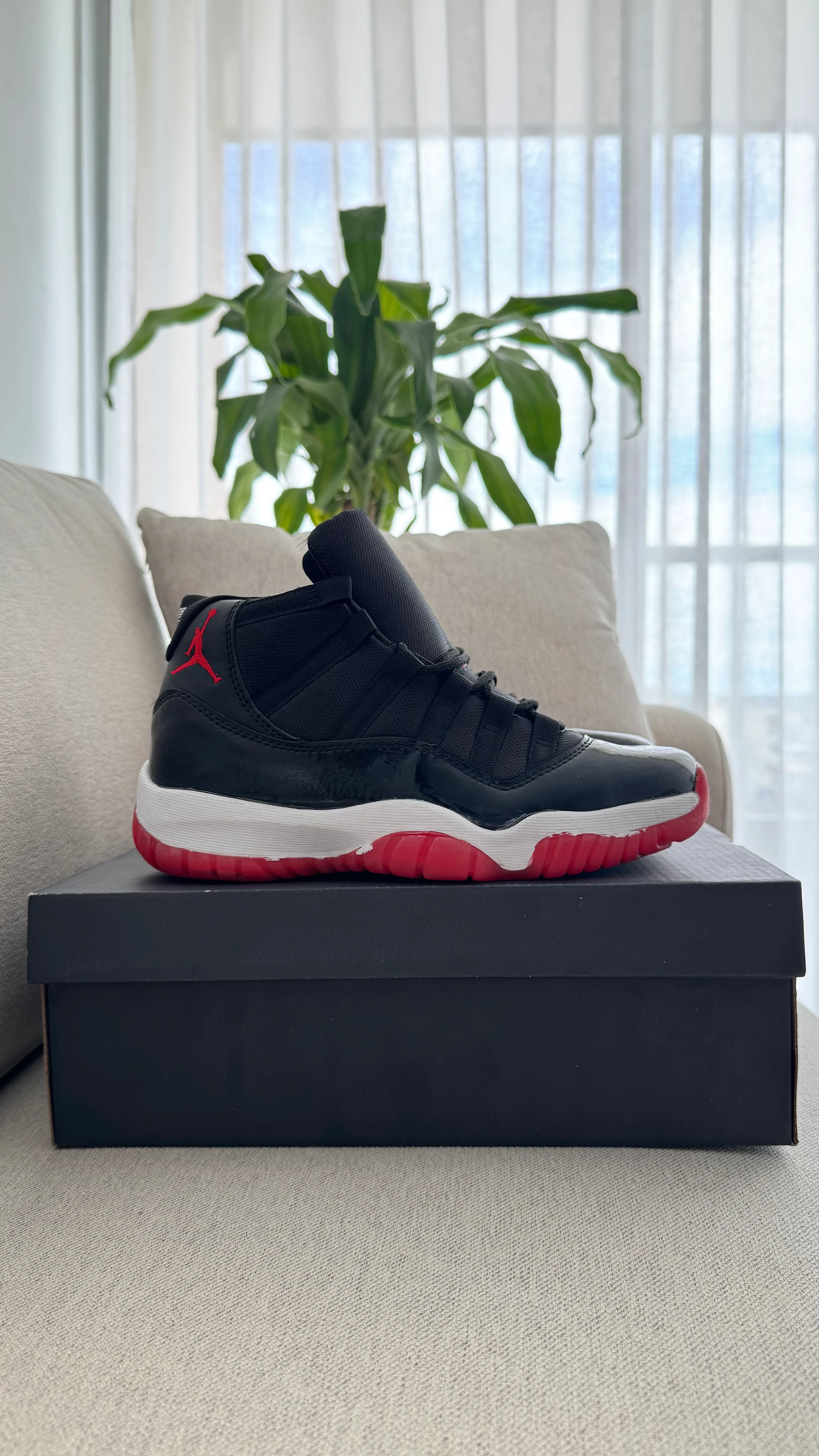 RETRO 11 NEGRO ROJO - Image 8