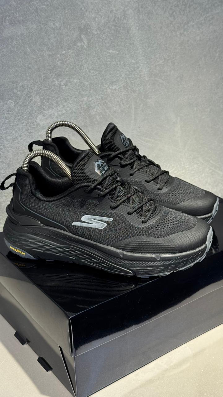 SKETCHERS GYEAR NEGRO - Image 4