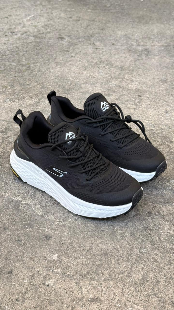SKETCHERS GYEAR NEGRO BLANCO - Image 2