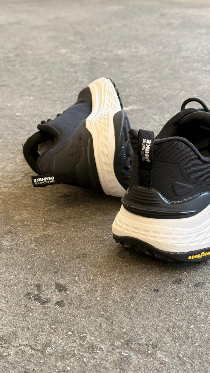 SKETCHERS GYEAR NEGRO BLANCO - Image 4