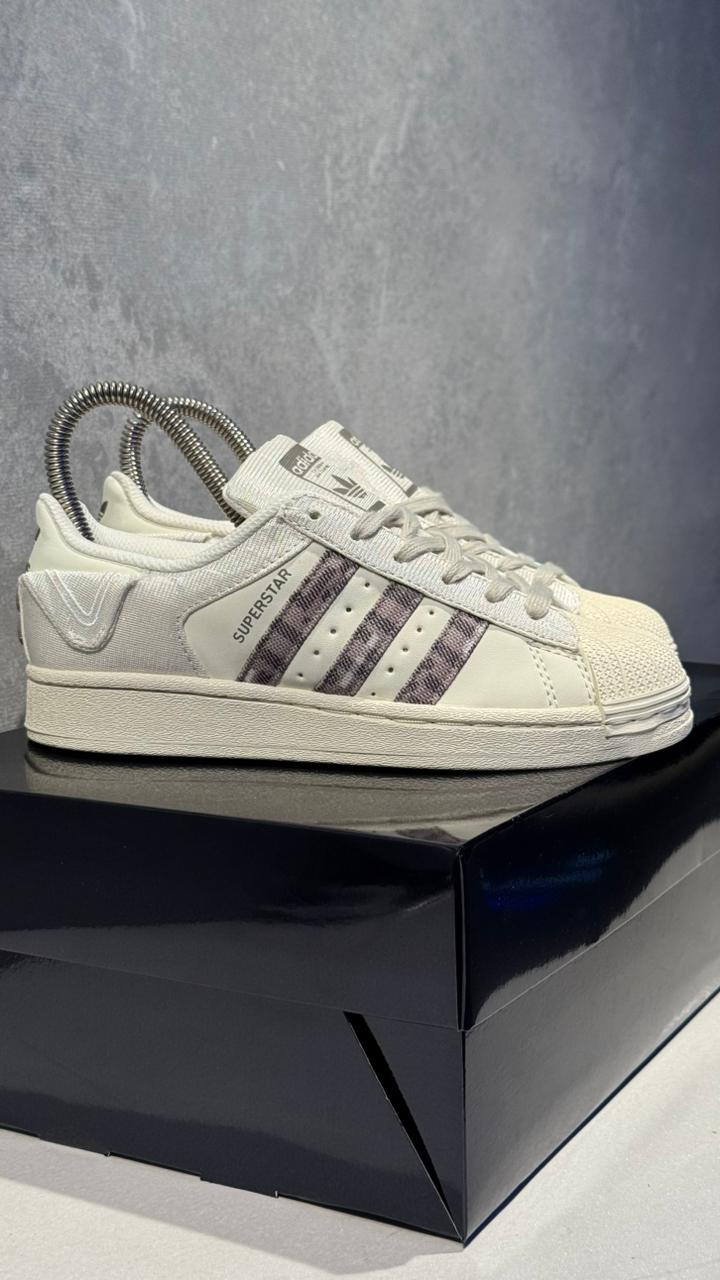 ADIDAS SUPER STAR BEIGE CAMUFLADO - Image 2