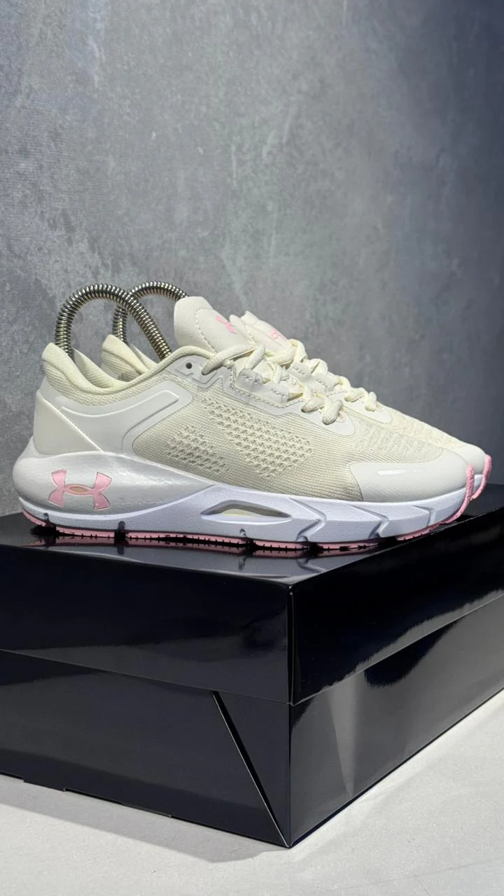 UNDER ARMOUR BEIGE - Image 5