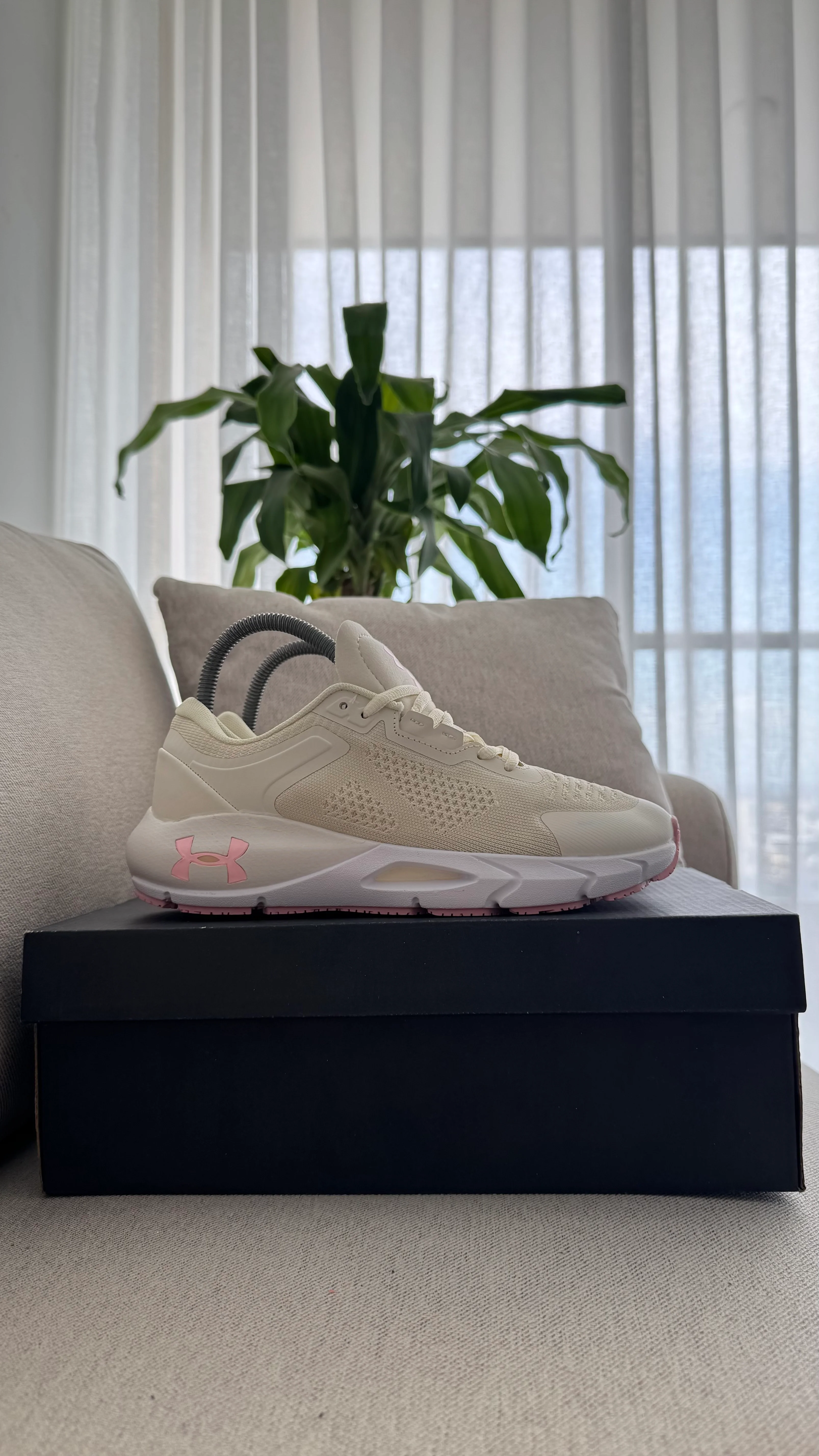 UNDER ARMOUR BEIGE - Image 7