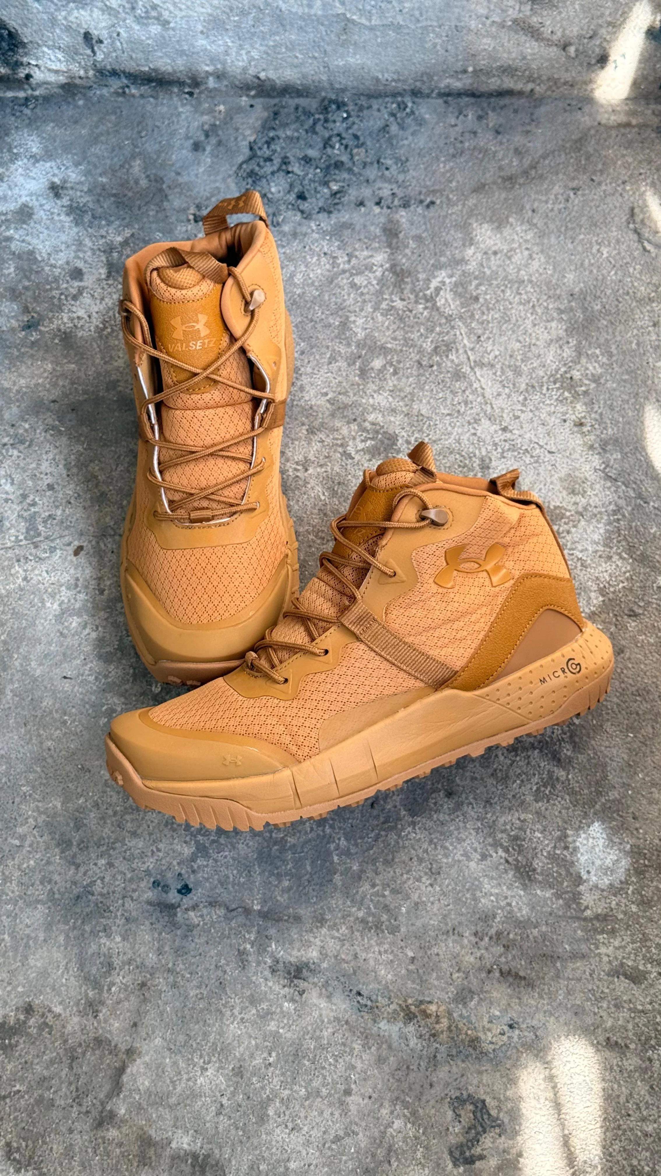 UNDER ARMOUR BOTA CARAMELO - Image 3