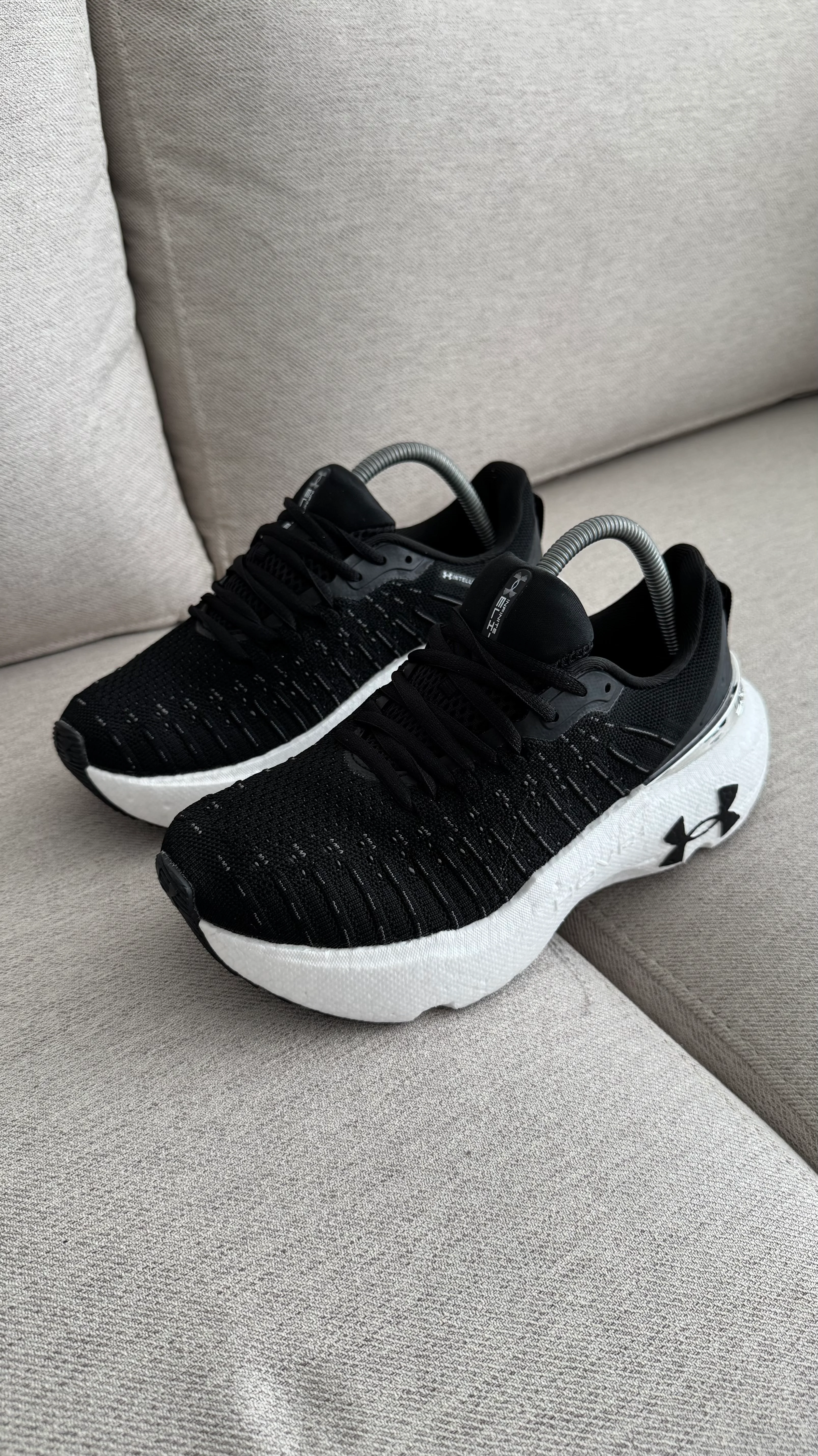 UNDER ARMOUR NEW NEGRO BLANCO - Image 10