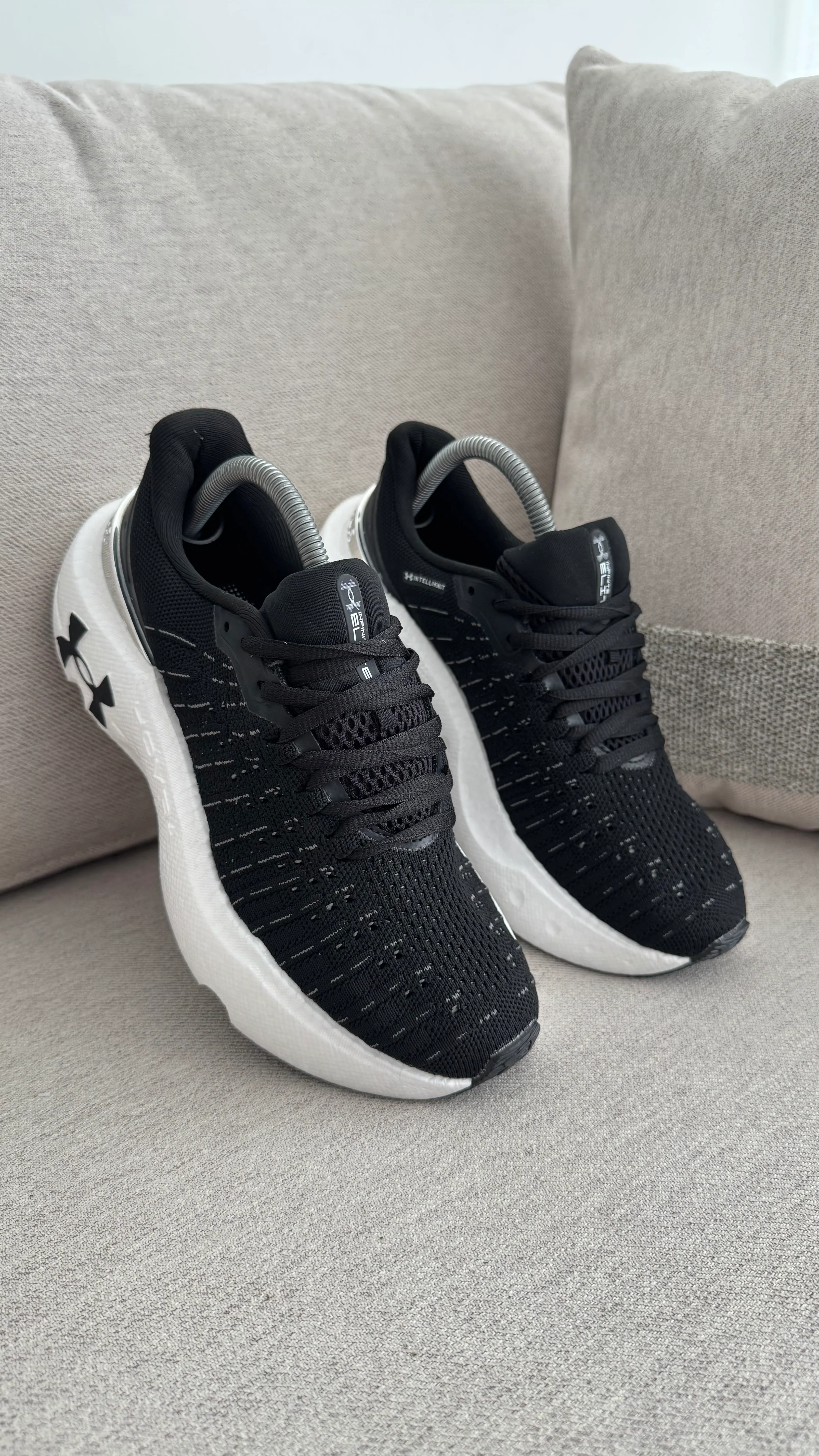 UNDER ARMOUR NEW NEGRO BLANCO - Image 9