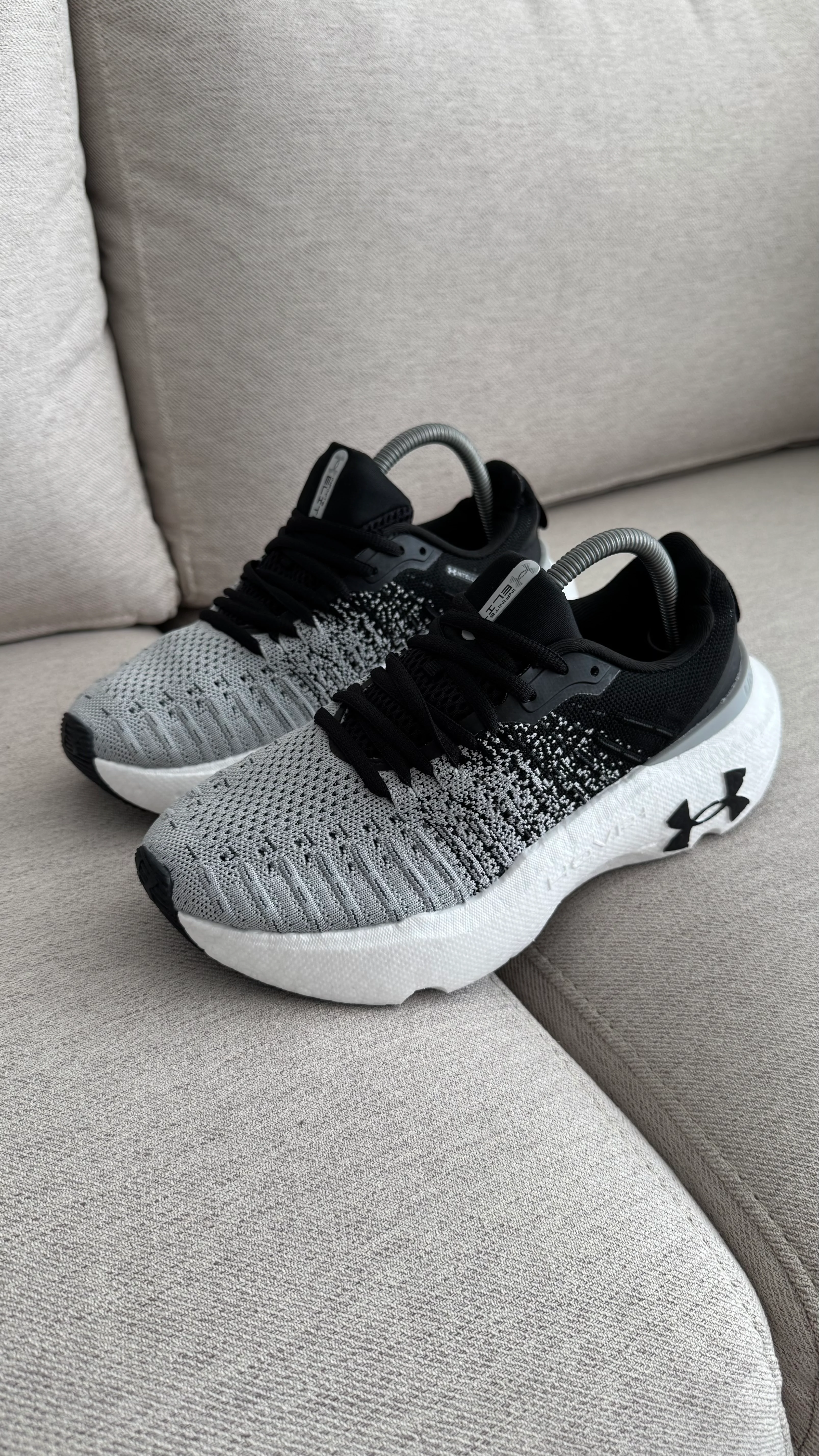 UNDER ARMOUR NEW NEGRO GRIS - Image 10