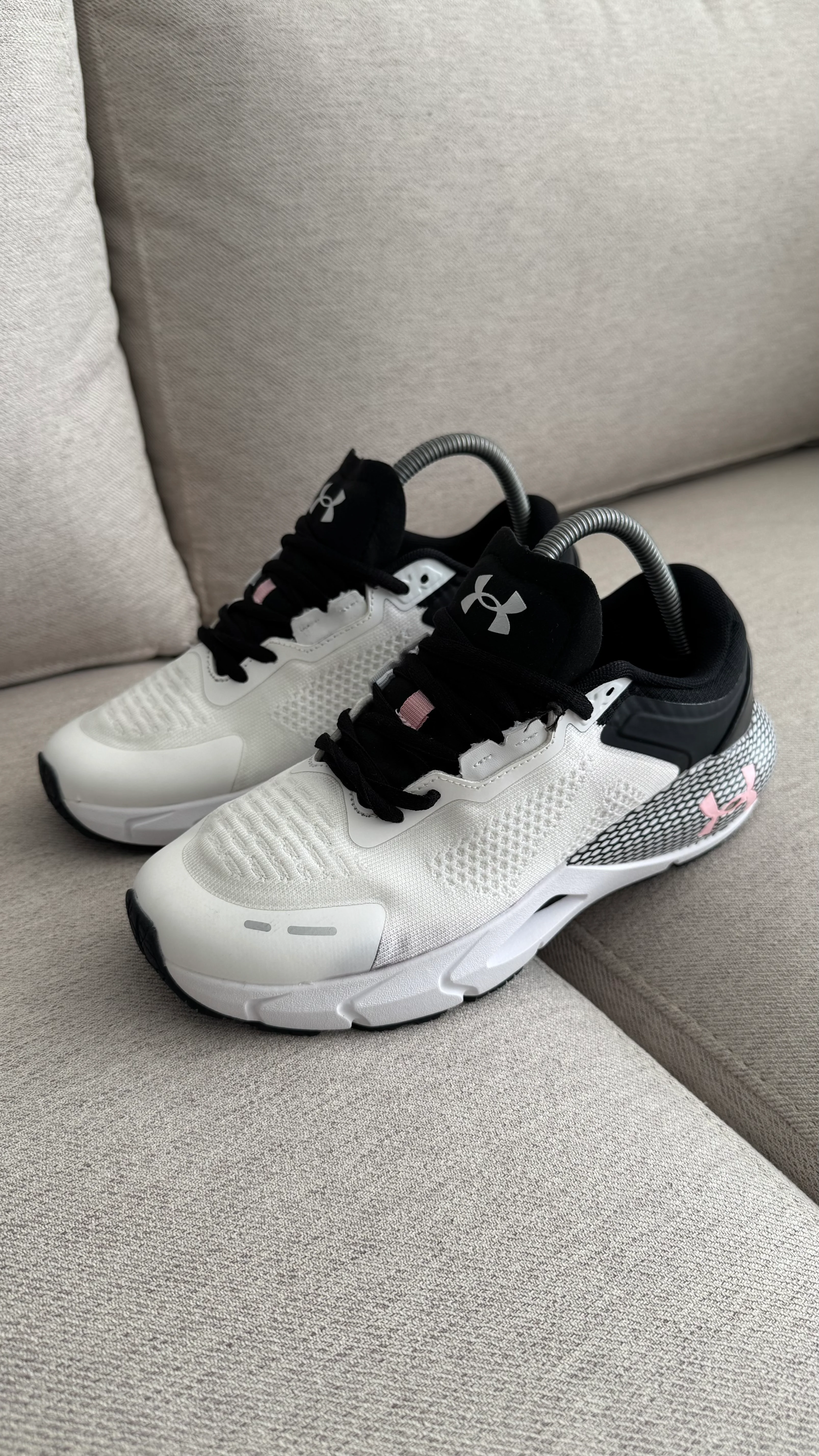 UNDER ARMOUR TENIS BLANCO GRIS ROSA - Image 10