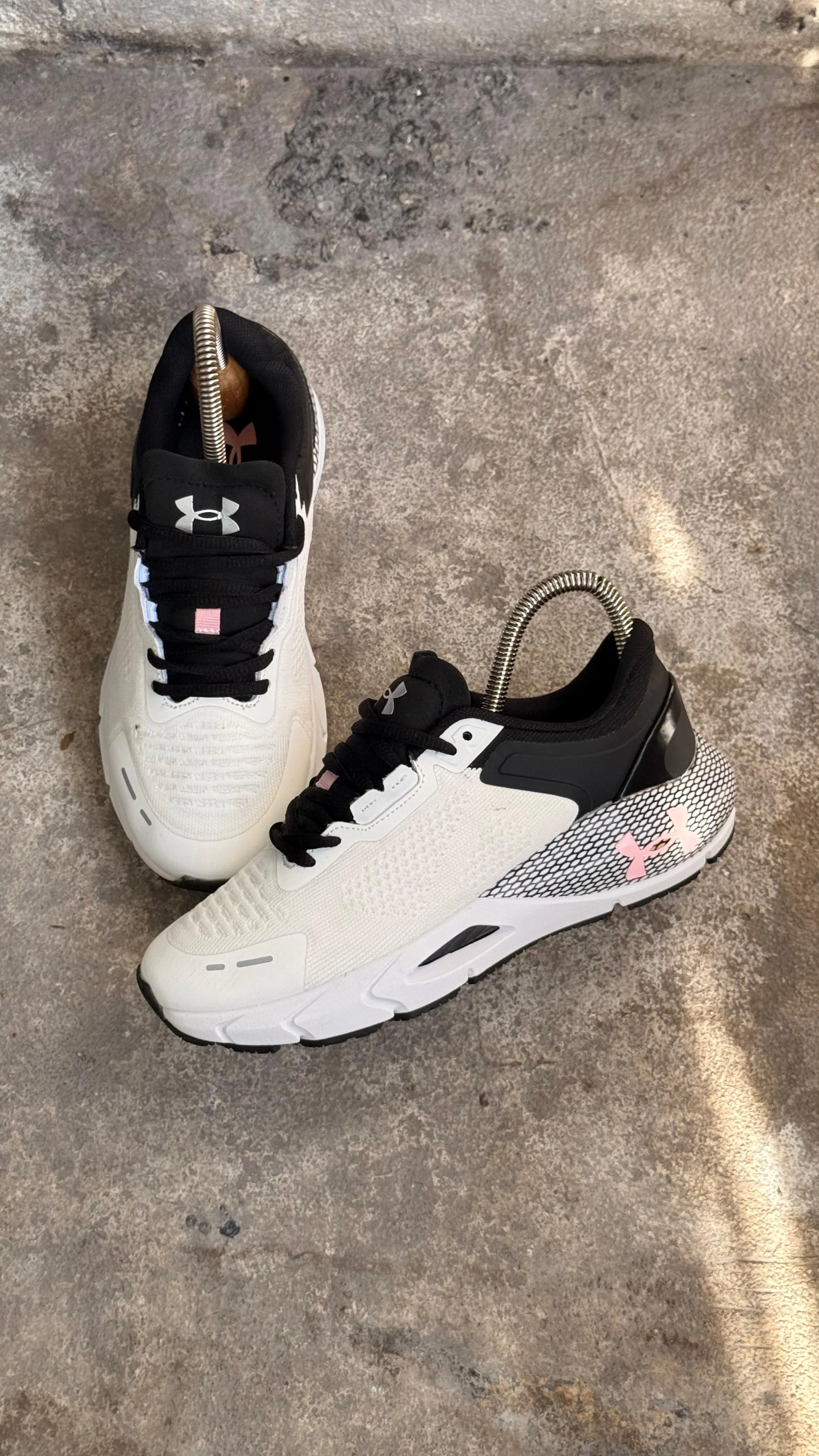 UNDER ARMOUR TENIS BLANCO GRIS ROSA - Image 3