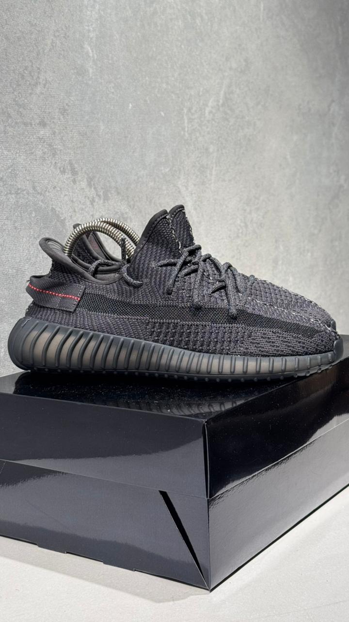 YEEZY 350 NEGRO - Image 5